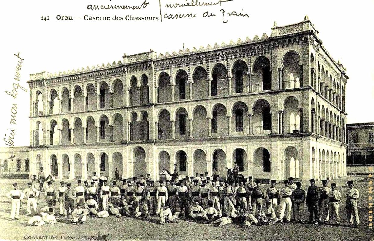 CA da- 048- Casernes artillerie et train des equipages.JPG